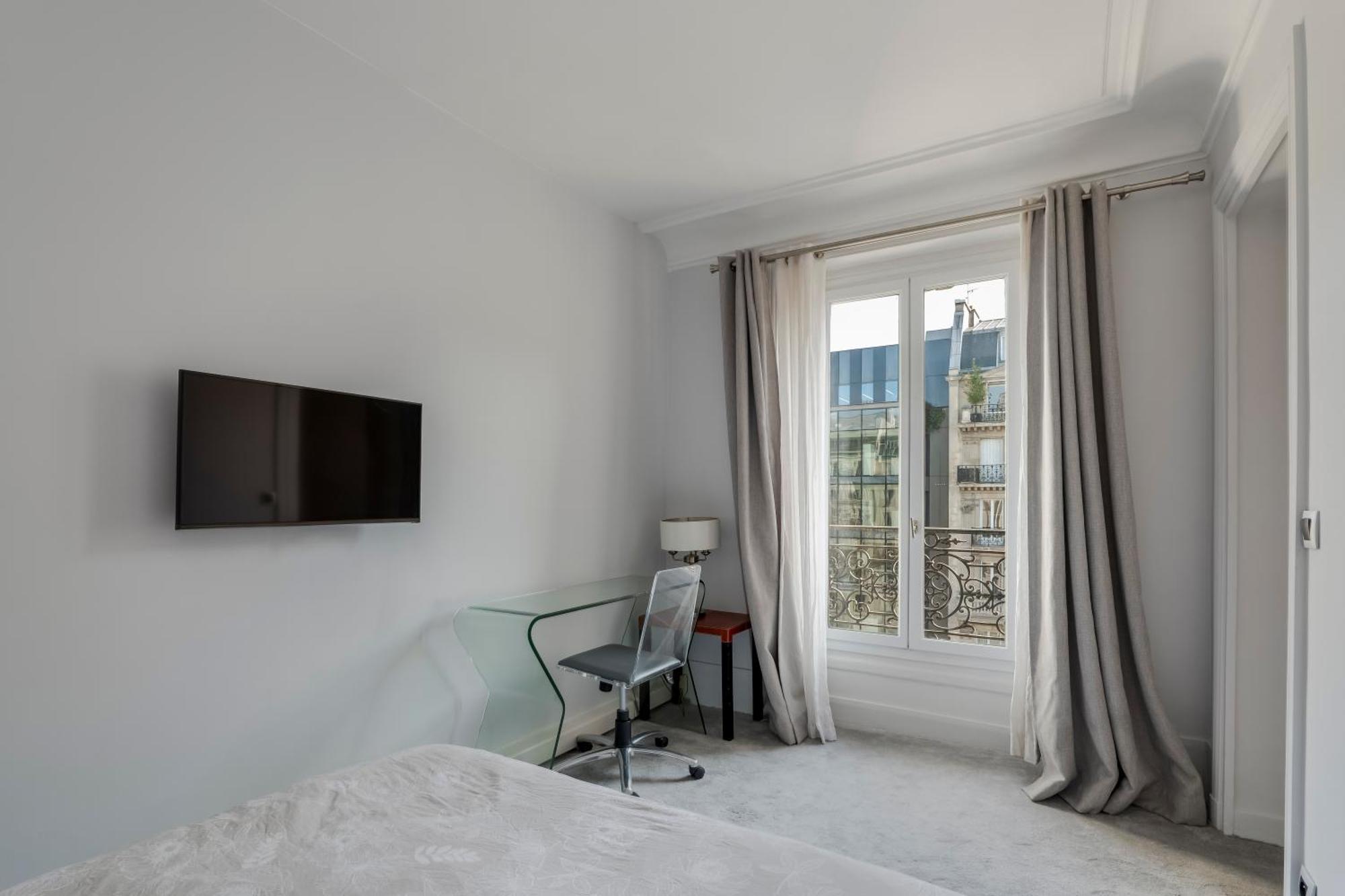 Appartement 4 Bedroom Avenue Kleber